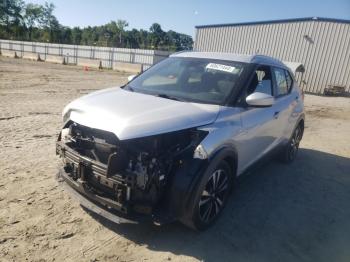  Salvage Nissan Kicks