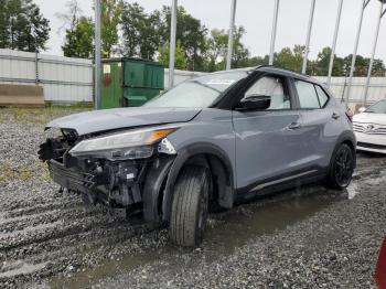  Salvage Nissan Kicks