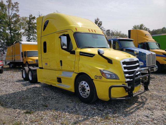  Salvage Freightliner Cascadia 1