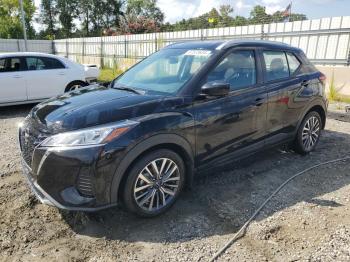  Salvage Nissan Kicks