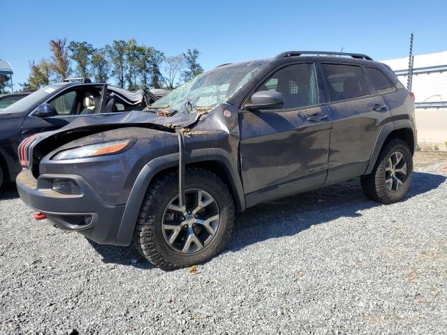  Salvage Jeep Cherokee