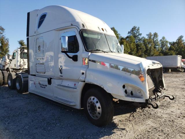  Salvage Freightliner Cascadia 1