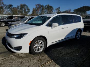  Salvage Chrysler Pacifica