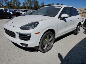  Salvage Porsche Cayenne