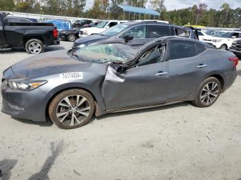  Salvage Nissan Maxima