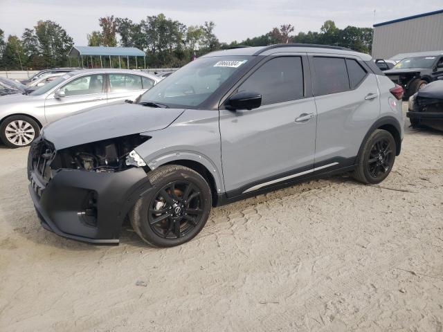  Salvage Nissan Kicks