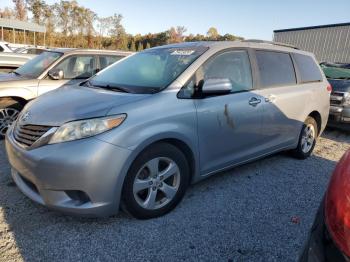  Salvage Toyota Sienna