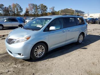  Salvage Toyota Sienna