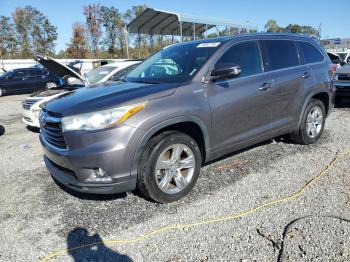  Salvage Toyota Highlander