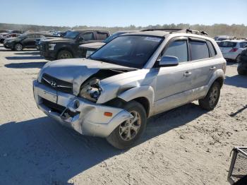  Salvage Hyundai TUCSON