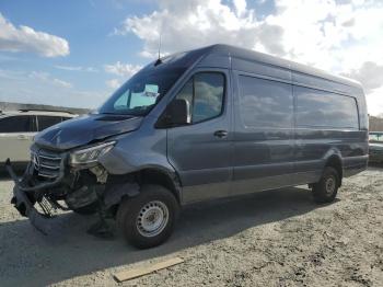  Salvage Mercedes-Benz Sprinter