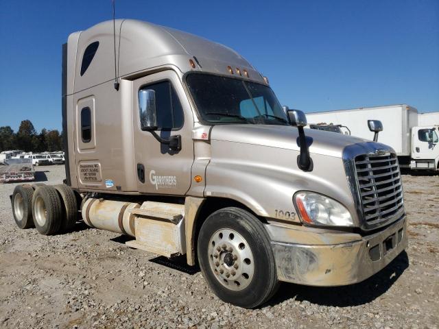  Salvage Freightliner Cascadia 1