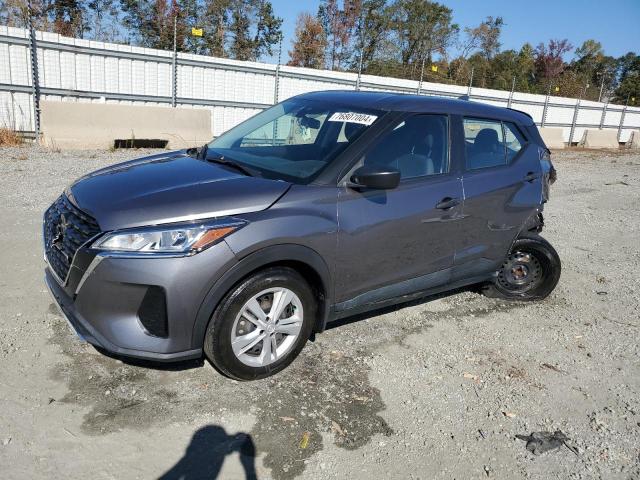  Salvage Nissan Kicks