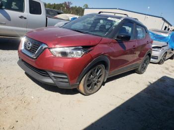  Salvage Nissan Kicks