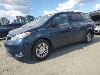  Salvage Toyota Sienna