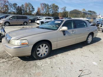  Salvage Lincoln Towncar