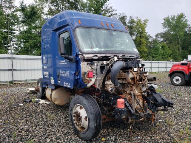  Salvage Freightliner Cascadia 1