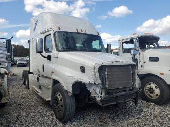  Salvage Freightliner Cascadia 1