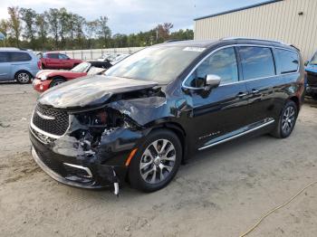  Salvage Chrysler Pacifica