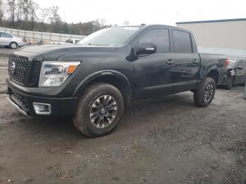  Salvage Nissan Titan