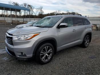  Salvage Toyota Highlander