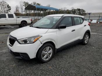  Salvage Nissan Kicks