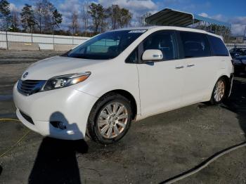  Salvage Toyota Sienna