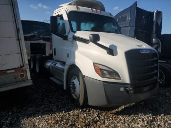  Salvage Freightliner Cascadia 1