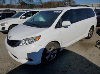  Salvage Toyota Sienna