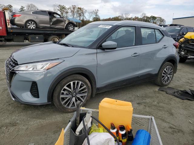  Salvage Nissan Kicks