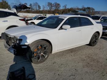  Salvage Chrysler 300