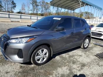  Salvage Nissan Kicks