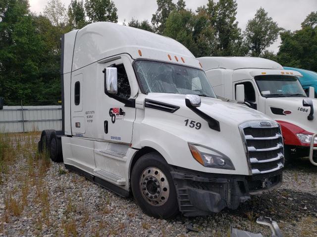  Salvage Freightliner Cascadia 1