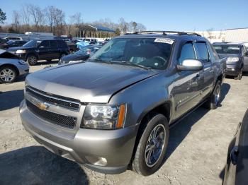  Salvage Chevrolet Avalanche