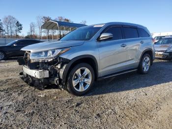  Salvage Toyota Highlander