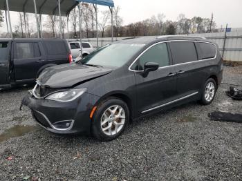  Salvage Chrysler Pacifica