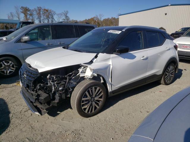  Salvage Nissan Kicks