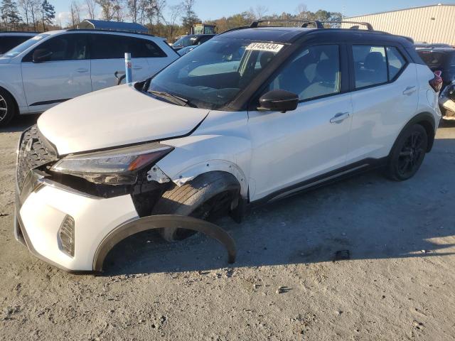  Salvage Nissan Kicks