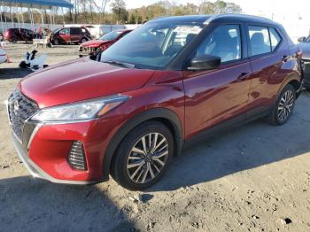  Salvage Nissan Kicks