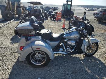  Salvage Harley-Davidson Fl