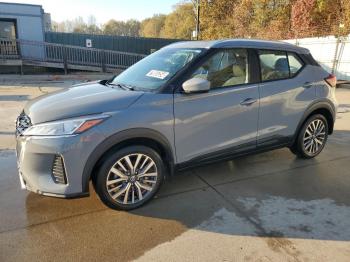  Salvage Nissan Kicks