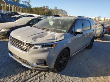  Salvage Kia Carnival