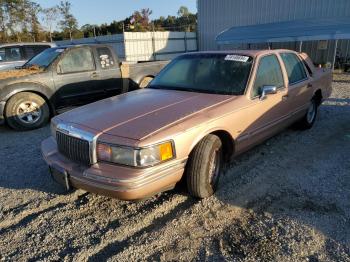  Salvage Lincoln Towncar