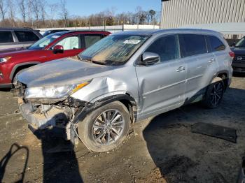  Salvage Toyota Highlander