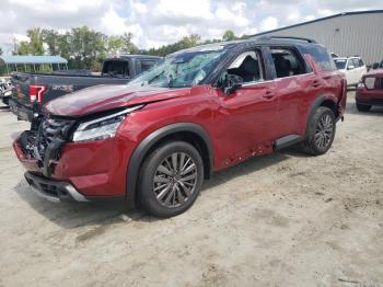  Salvage Nissan Pathfinder