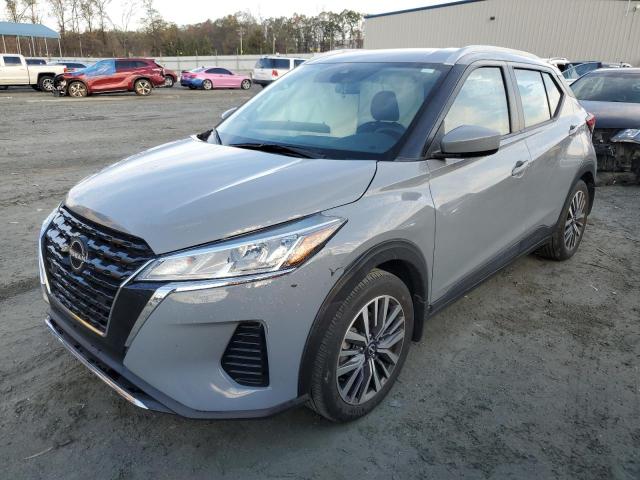  Salvage Nissan Kicks