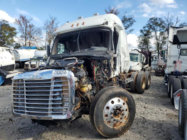  Salvage Freightliner Cascadia 1