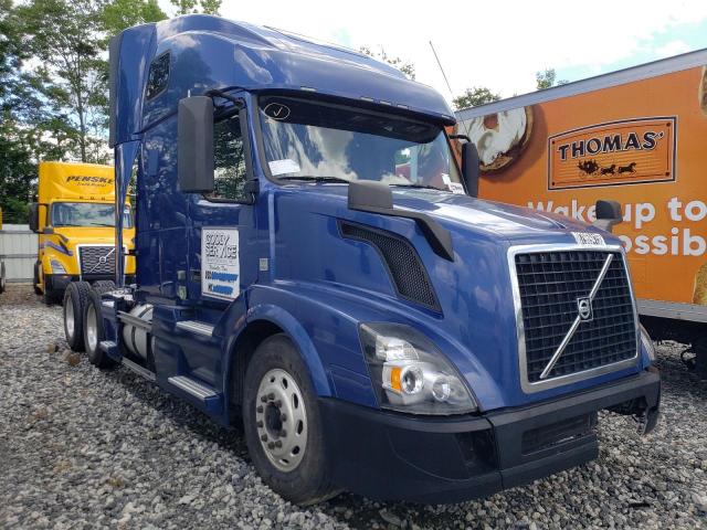  Salvage Volvo Vn
