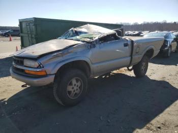  Salvage Chevrolet S-10