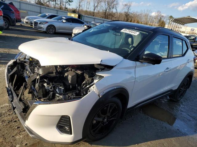  Salvage Nissan Kicks